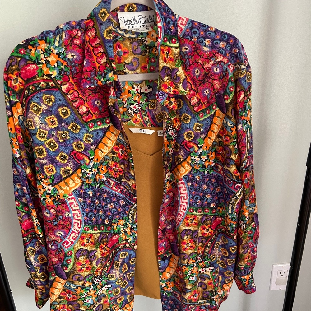 Vintage Diane Von Furstenburg Silk Top - Picture 1 of 4